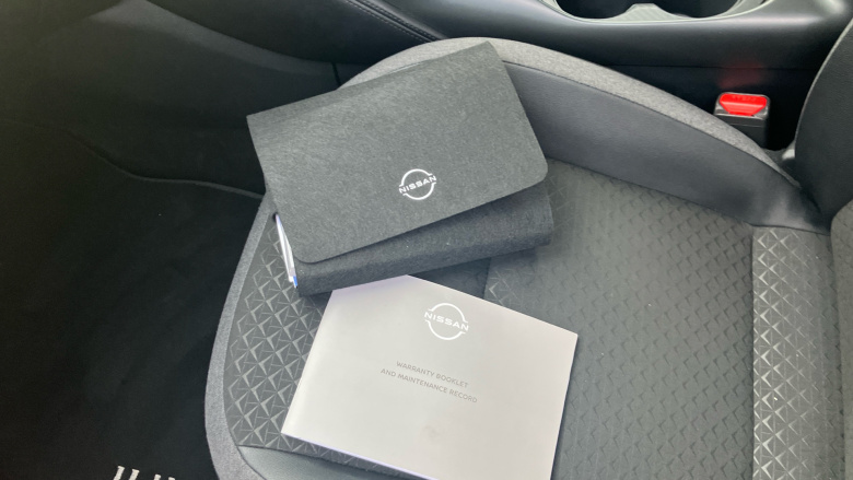 Nissan Juke 1.0 DiG-T N-Connecta 5dr Petrol Hatchback